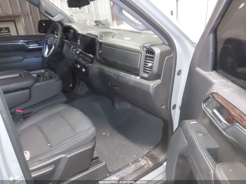 2024 GMC SIERRA 1500 auction photo 5