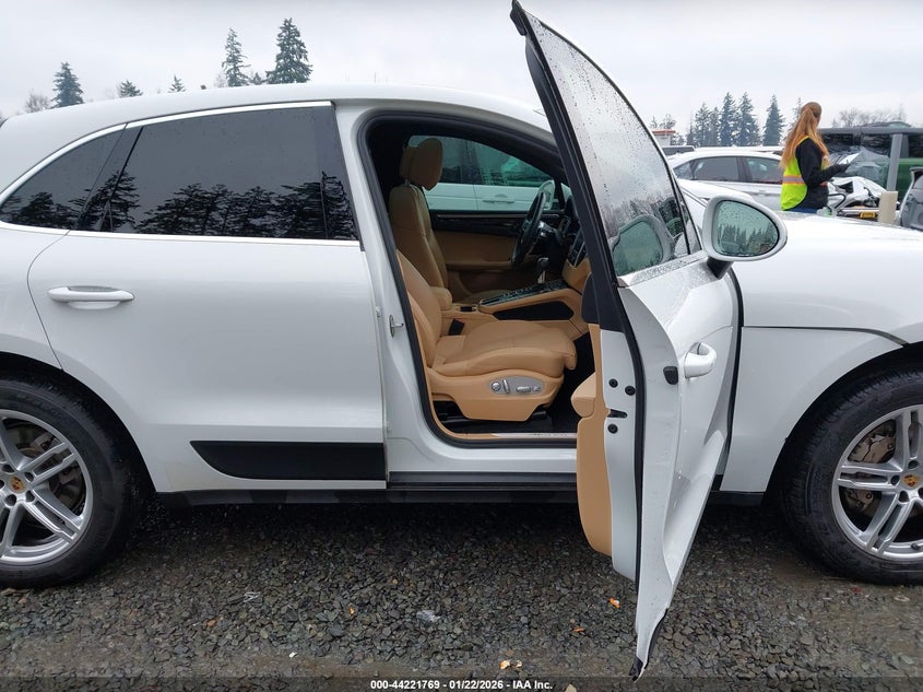 2017 Porsche Macan S