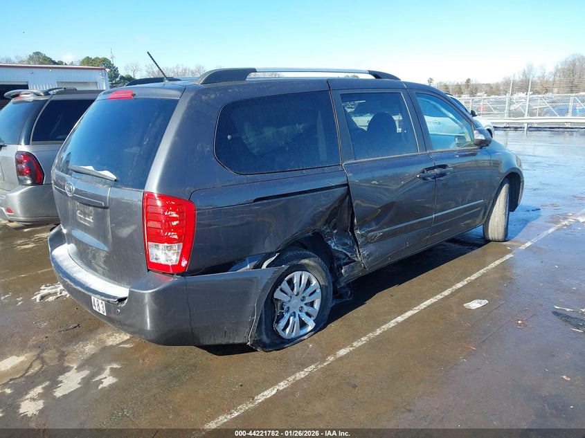 2012 Kia Sedona Lx