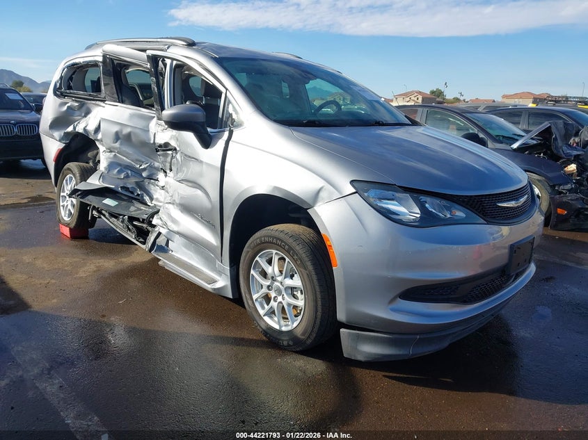 Vin: 2c4rc1dg5mr585651, lot: 44717836, chrysler voyager lxi 2021 img_1