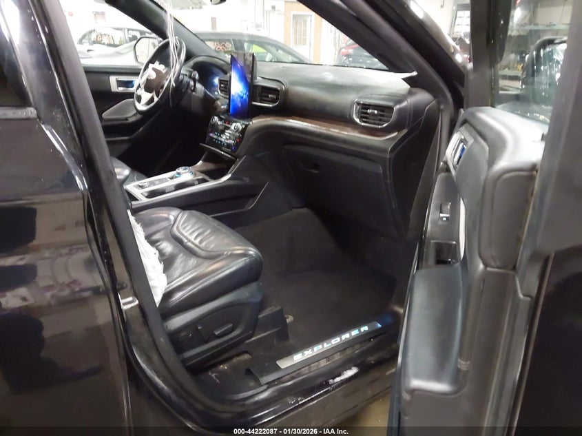2021 FORD EXPLORER auction photo 5