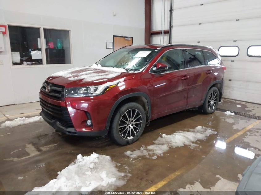 2017 Toyota Highlander Se