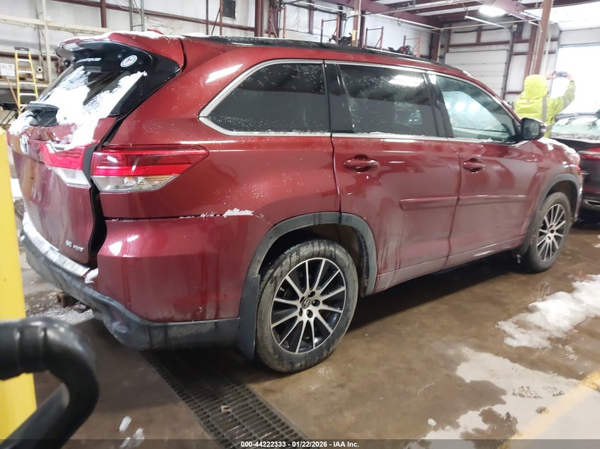 2017 Toyota Highlander Se