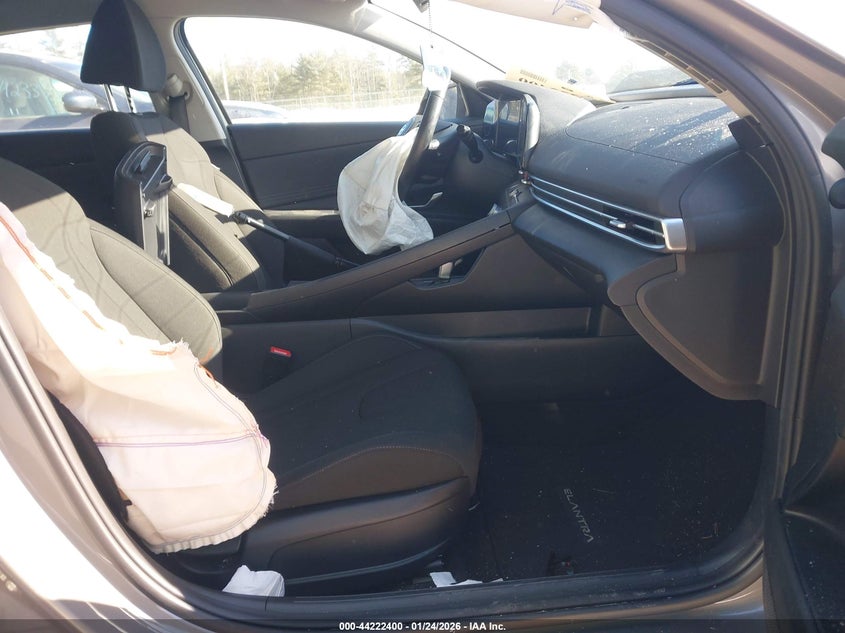 2023 Hyundai Elantra Sel