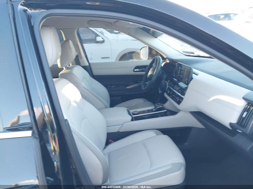 2025 Nissan Pathfinder Sl 4Wd