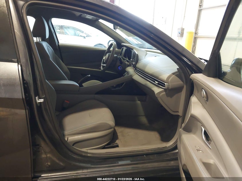 2021 Hyundai Elantra Se