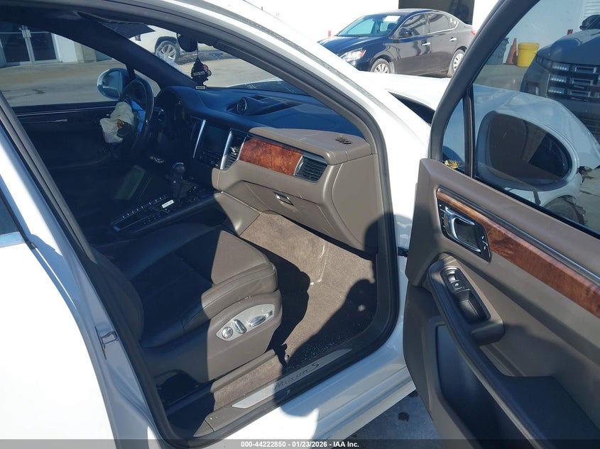 2016 Porsche Macan S