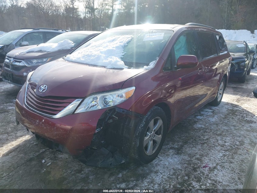 2016 Toyota Sienna Le 8 Passenger