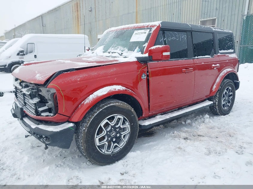2024 Ford Bronco Outer Banks