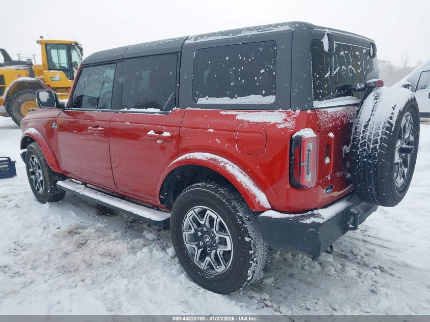 2024 Ford Bronco Outer Banks