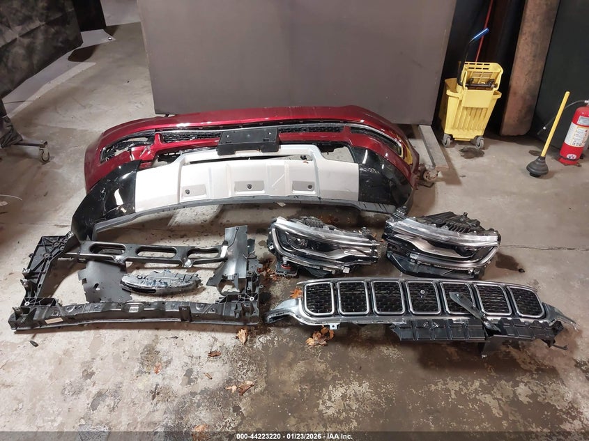 2024 Jeep Wagoneer Series Ii 4X4 VIN: 1C4SJVBP6RS154338 Lot: 44223220