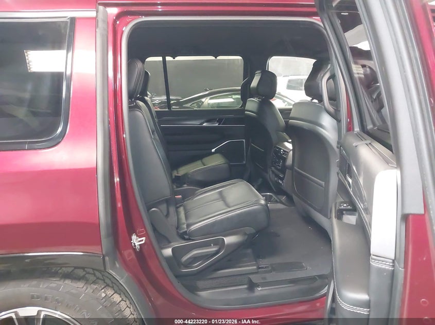 2024 Jeep Wagoneer Series Ii 4X4 VIN: 1C4SJVBP6RS154338 Lot: 44223220