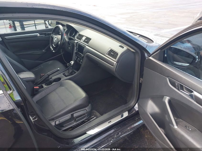 2017 Volkswagen Passat 1.8T R-Line