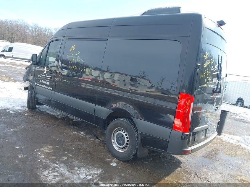 2023 Mercedes-Benz Sprinter 2500 Standard Roof 4-Cyl Diesel