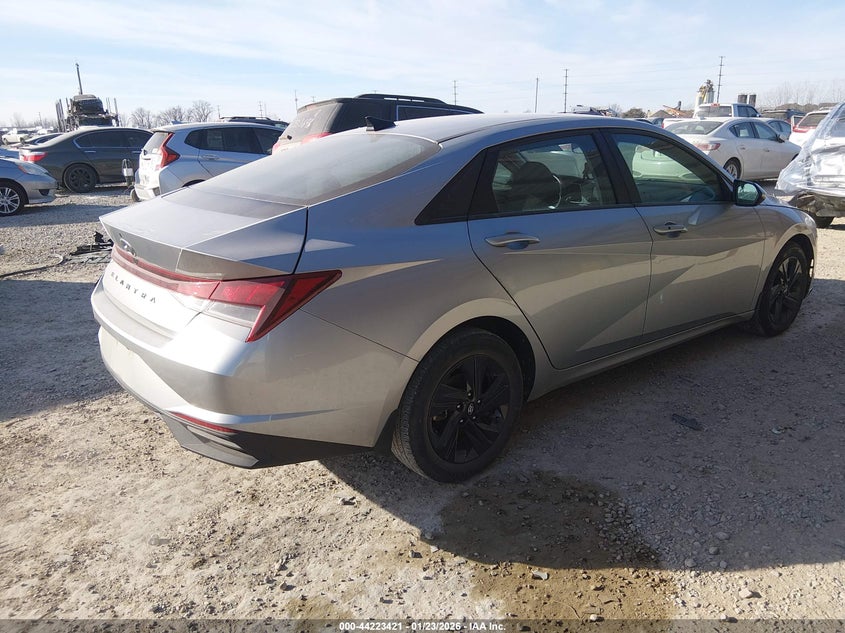 2022 Hyundai Elantra Sel