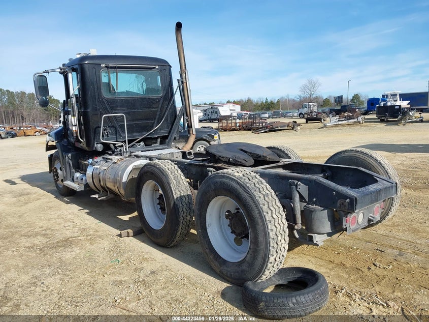 2018 OTHER MACK PINNACLE TRUCK N/A
