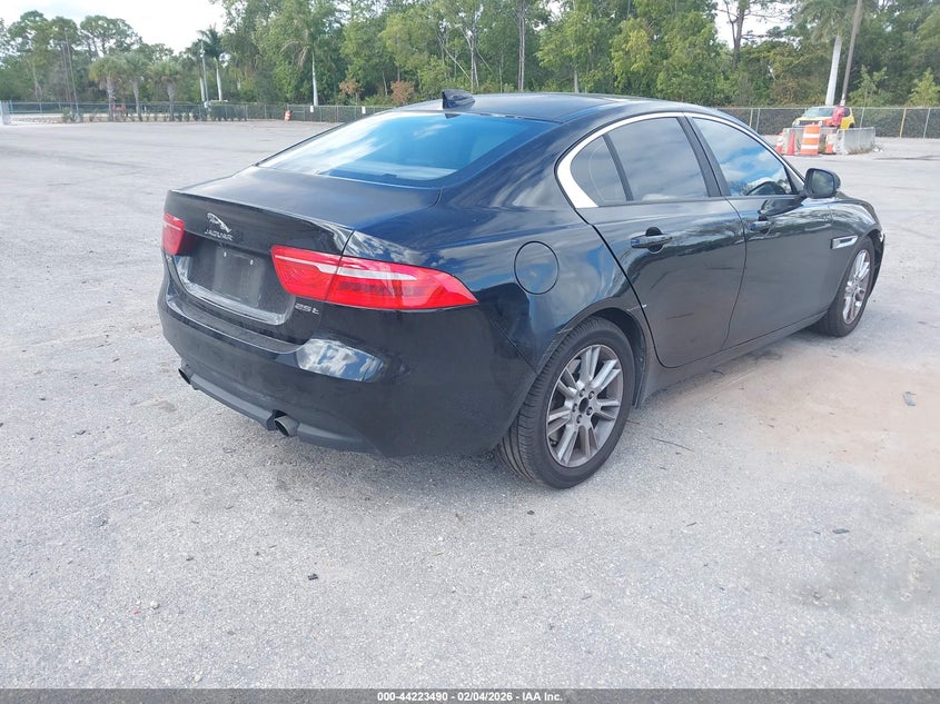 Vin: sajad4fx4jcp31701, lot: 44719533, jaguar xe 25t premium 20184