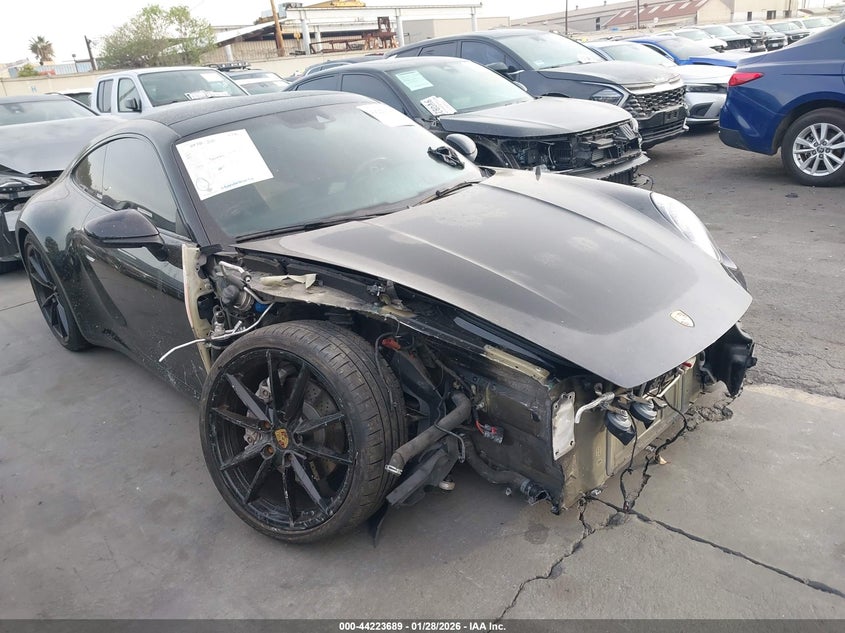 2020 Porsche 911 Carrera/Carrera 4