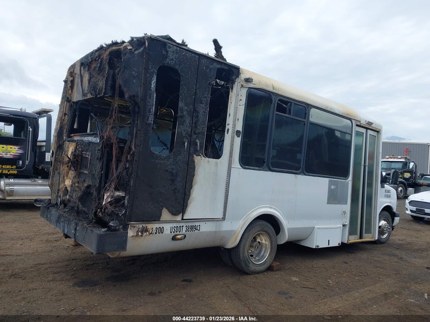2006 Chevrolet Express Cutaway Work Van