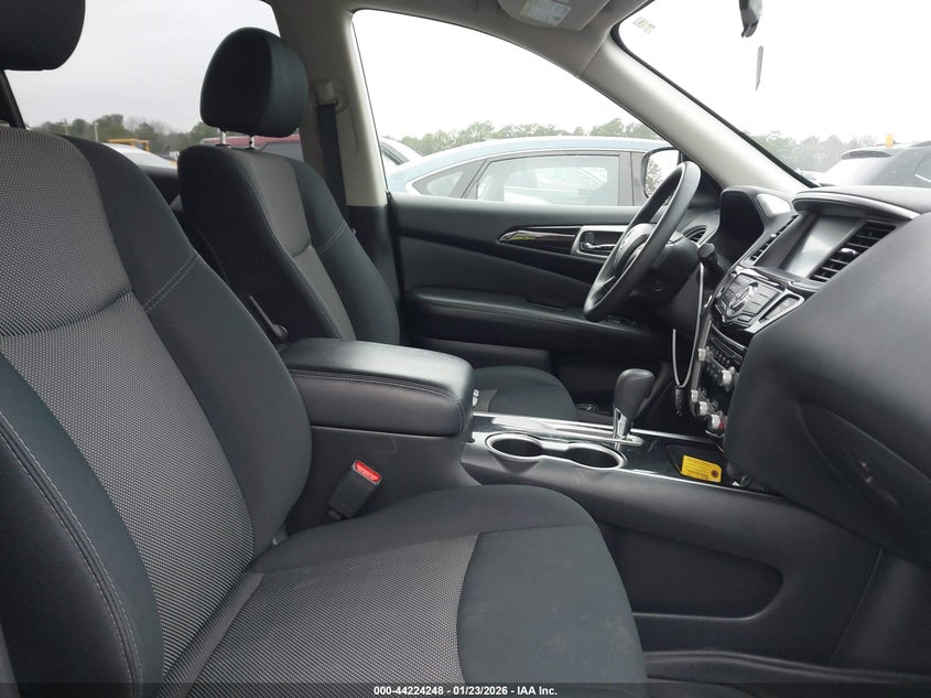 2018 Nissan Pathfinder S