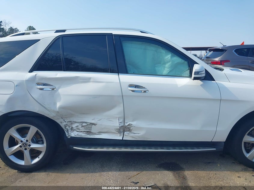 VIN 4JGDA5JB0HA943082 2017 MERCEDES-BENZ GLE 350