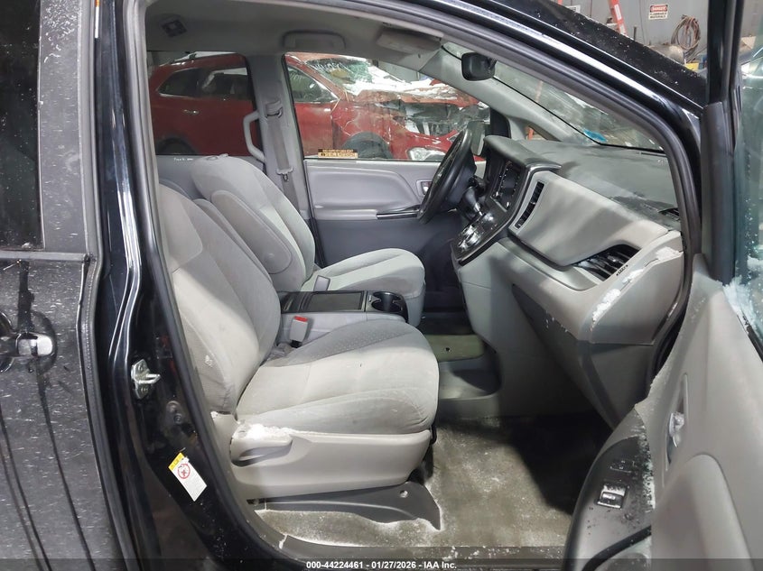 2018 Toyota Sienna Le 8 Passenger