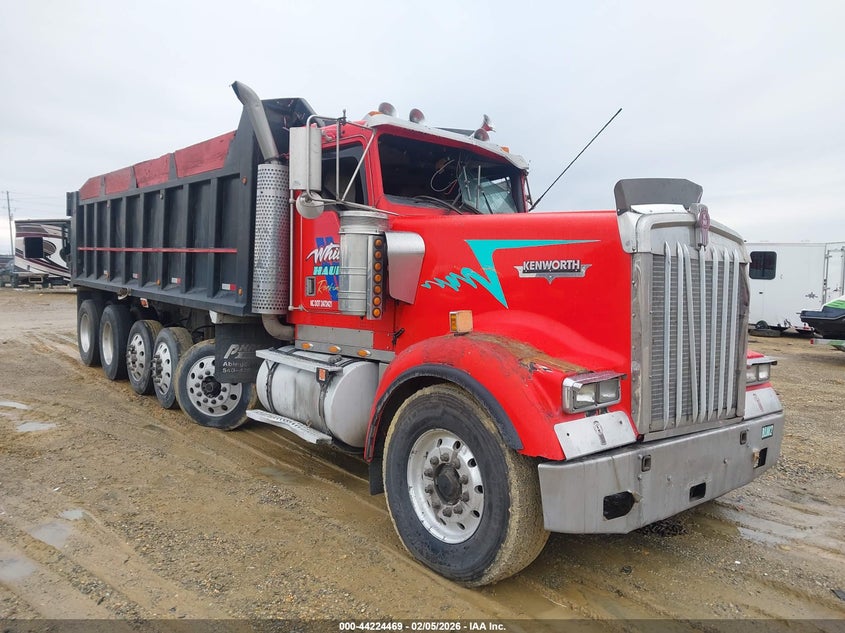 2001 Kenworth Construction W900