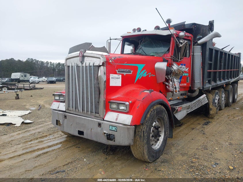 2001 Kenworth Construction W900