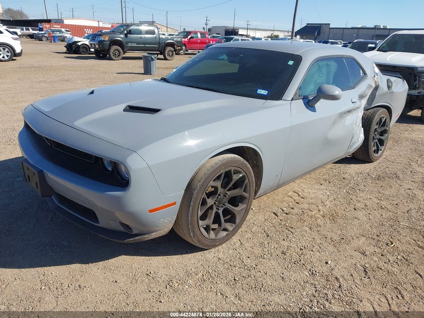 VIN 2C3CDZAG1NH132113 2022 DODGE CHALLENGER SXT