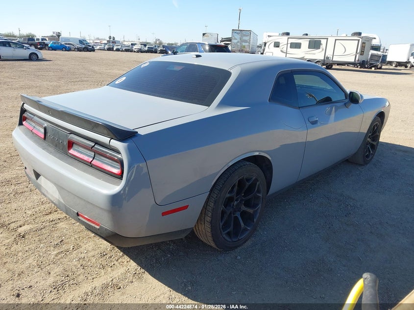 VIN 2C3CDZAG1NH132113 2022 DODGE CHALLENGER SXT