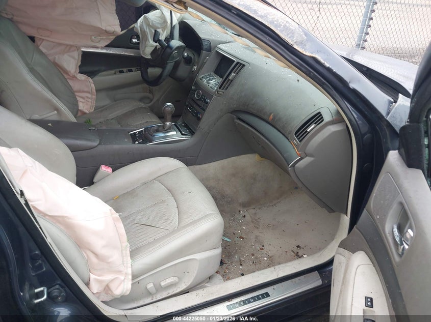 2011 Infiniti G37 Journey