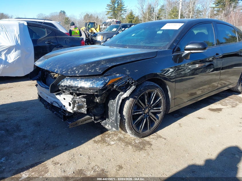 2022 Toyota Avalon Xse Nightshade Hybrid