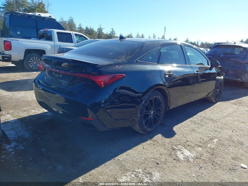 2022 Toyota Avalon Xse Nightshade Hybrid