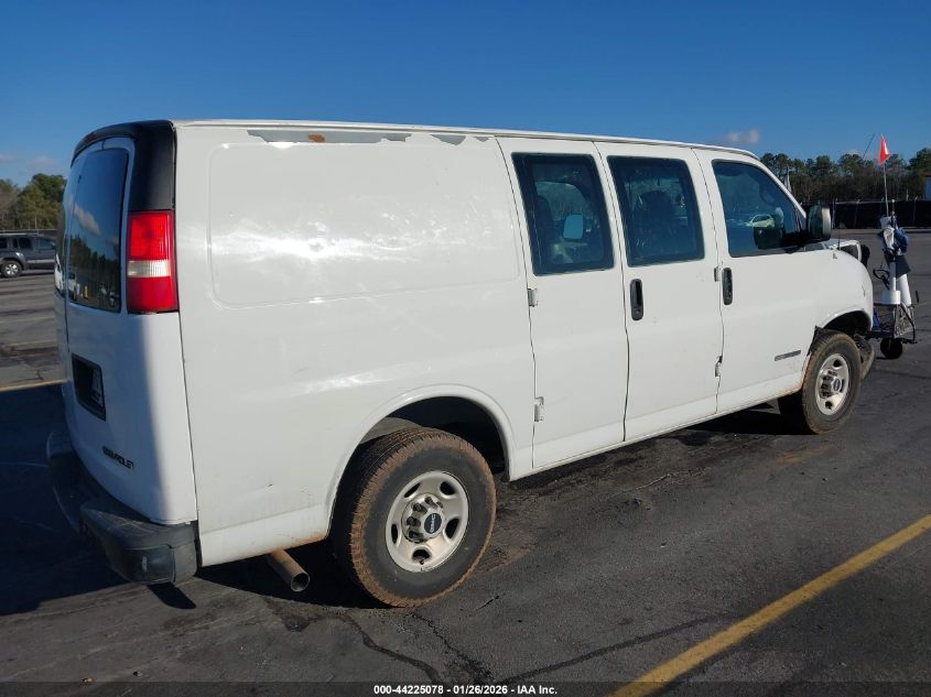 2005 GMC Savana Standard