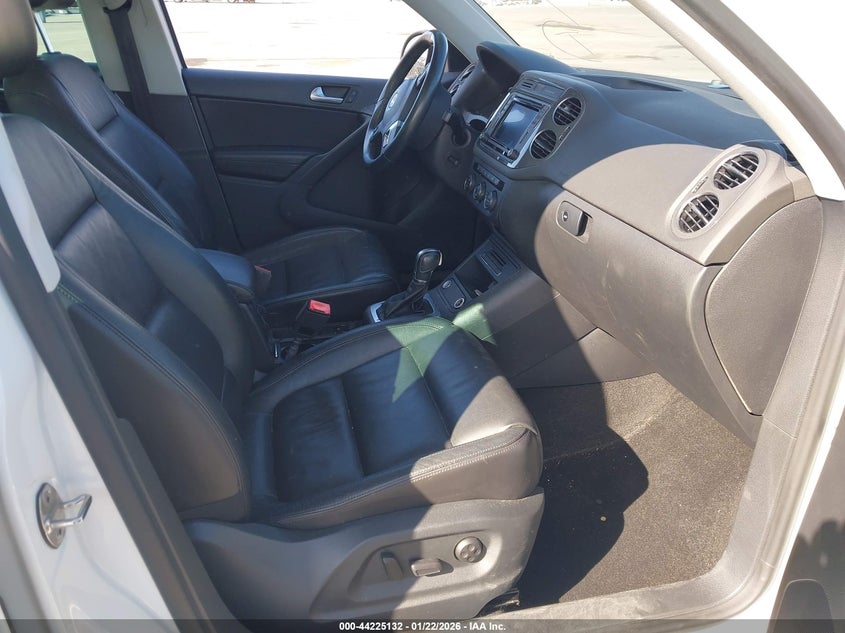 2017 Volkswagen Tiguan 2.0T Sport