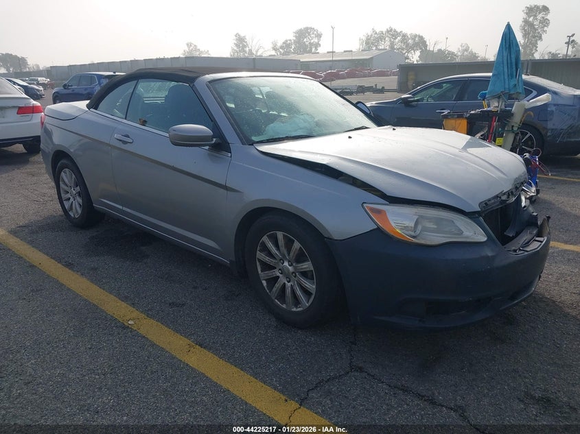 2014 Chrysler 200 Touring