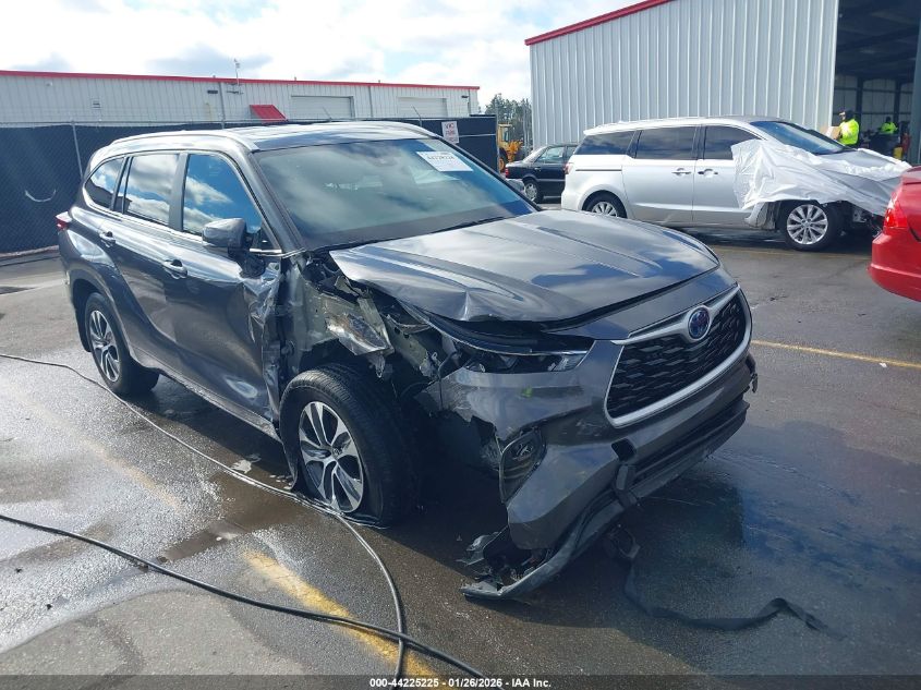 2024 Toyota Highlander Hybrid Xle