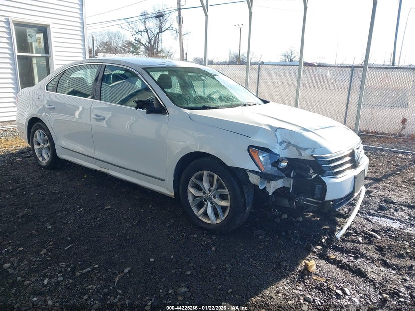 2017 VOLKSWAGEN PASSAT 1.8T S