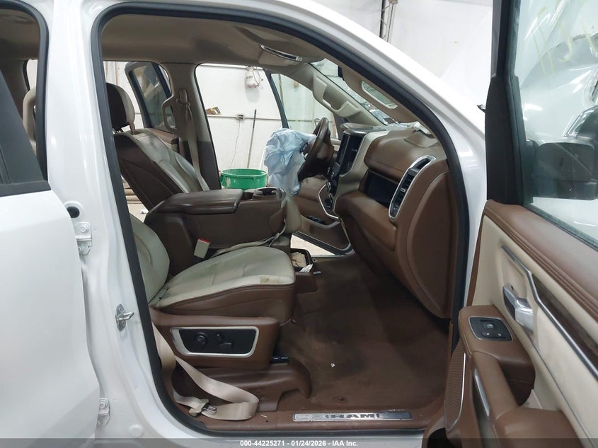 2020 Ram 1500 Laramie 4X4 6'4 Box