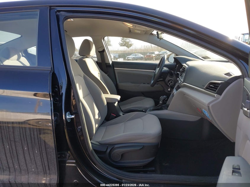 VIN 5NPD84LF0KH487837 2019 HYUNDAI ELANTRA SEL