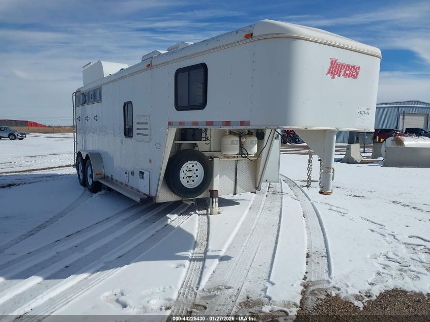 2004 Charmac Yukon 3 Stall Horse Trailer