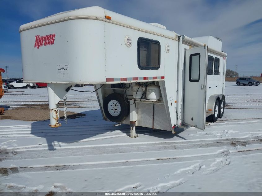 2004 Charmac Yukon 3 Stall Horse Trailer