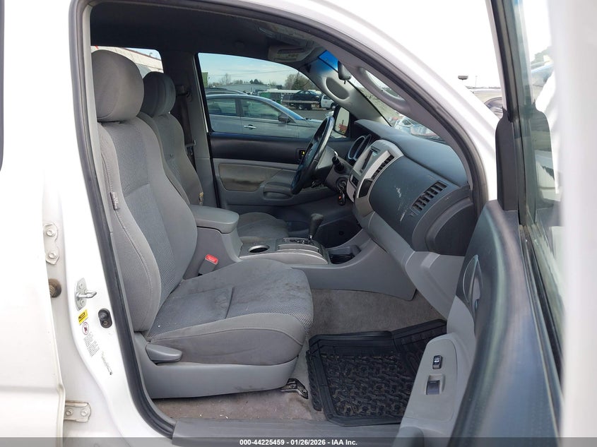 2005 Toyota Tacoma Base V6