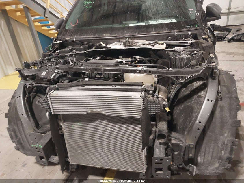 2023 FORD EXPLORER auction photo 6