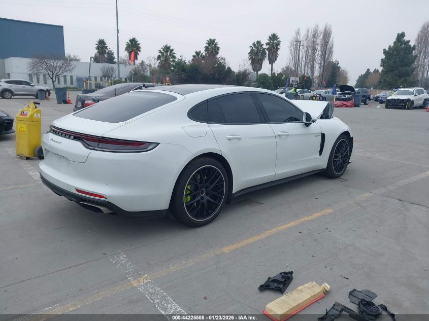 2022 Porsche Panamera E-Hybrid 4/4 Platinum Edition