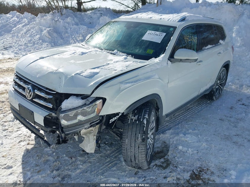 VIN 1V2NR2CA2KC620442 2019 VOLKSWAGEN ATLAS 3.6L V6 SEL PREMIUM