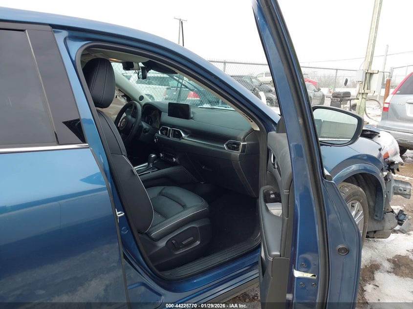 2024 Mazda CX-5 - widok 5
