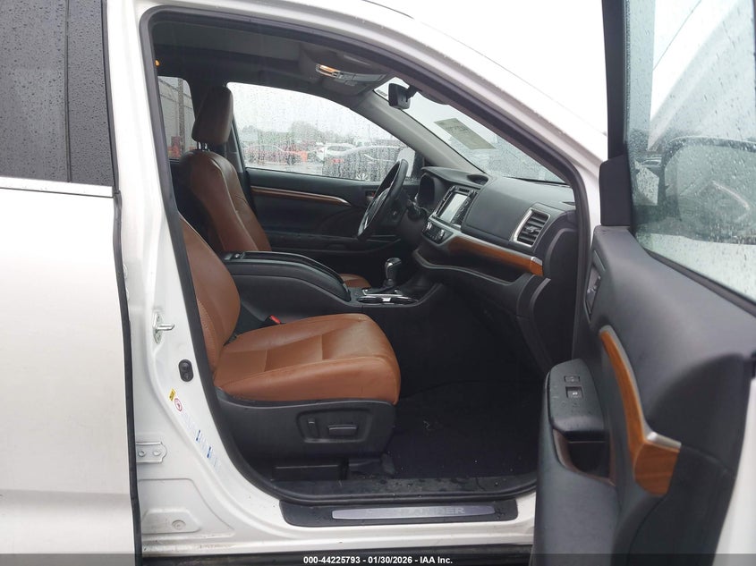 2019 Toyota Highlander Limited Platinum