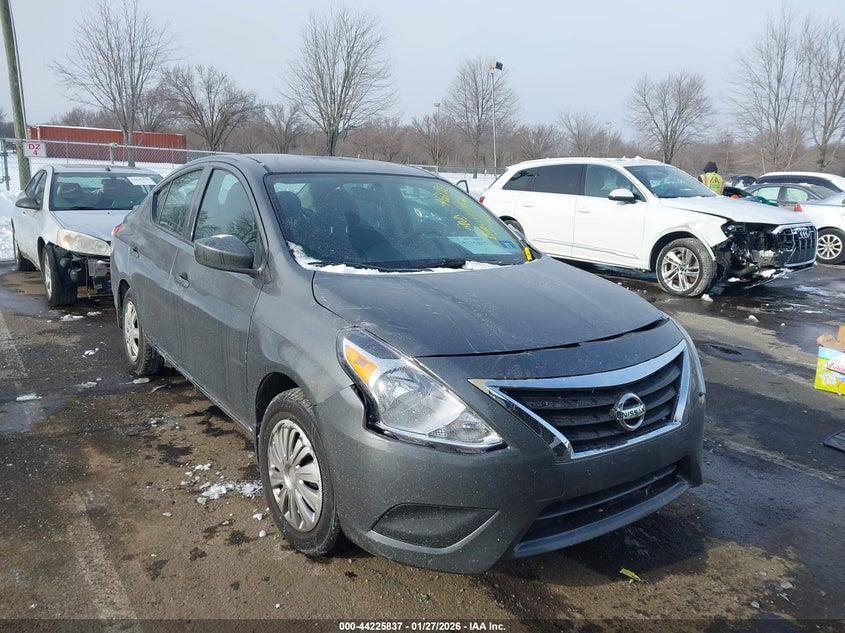 2018 Nissan Versa 1.6 S+