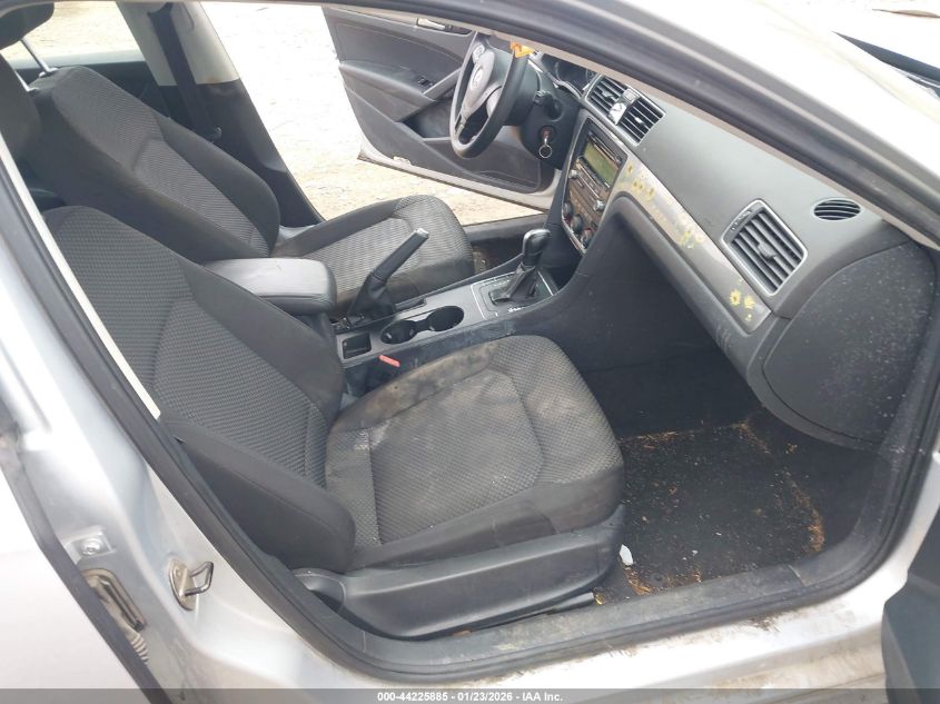 2014 Volkswagen Passat 2.5L S